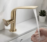 AquaLux Wastafelkraan – Draaibare Luxe Koud-Warm Kraan met Messing Behuizing