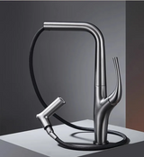 AquaLuxe – Luxe Uittrekbare Keukenmengkraan in Geborsteld Goud & Zwart