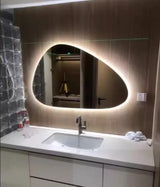 NordiLux Design Badkamerspiegel – Slimme LED Wandspiegel met Onregelmatige Vorm en Aluminium Frame