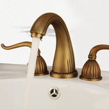 Wastafelkraan – 8 Inch Spreiding | Antiek Messing | Dubbele Handgreep | Drie-gaten Installatie