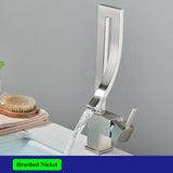 Moderne watervalmengkraan