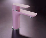 Amora Wastafelkraan – Stijlvolle Koud/Warm Waterkraan met Messing Behuizing