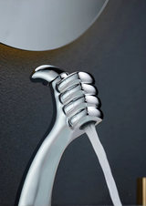 AquaFalls Solo – Waterval Wastafelkraan in Massief Messing