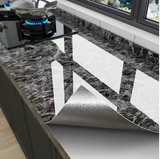 MarbleShield – Luxe Zelfklevende Marmerfolie voor Keuken & Meubels