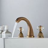 Gouden Wastafelkraan – 8 Inch Spreiding | Dubbele Handgreep | Klassiek Design | Deckmontage