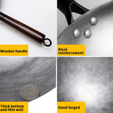 ForgePro – Handgesmede Pure IJzeren Wok met Houten Handvat