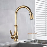 Gouden Keukenkraan met Uittrekbare Spuiter – Messing | Warm & Koud Water