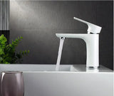 Amora Wastafelkraan – Stijlvolle Koud/Warm Waterkraan met Messing Behuizing