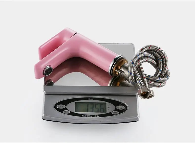 Amora Wastafelkraan – Stijlvolle Koud/Warm Waterkraan met Messing Behuizing