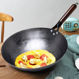 ForgePro – Handgesmede Pure IJzeren Wok met Houten Handvat