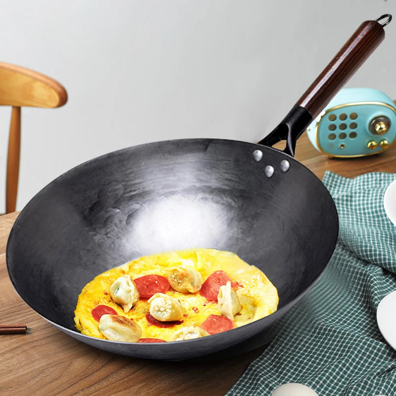 ForgePro – Handgesmede Pure IJzeren Wok met Houten Handvat