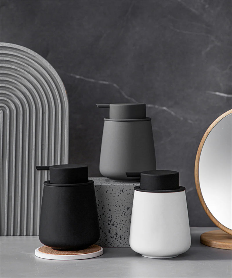 CeramiLux 300ml Luxe Keramische Zeepdispenser – Voor Zeep, Shampoo, Conditioner of Lotion