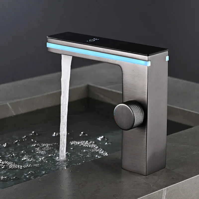 LuxuFlow Digitale LED Wastafelkraan