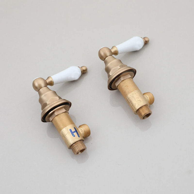 AquaVintage 3-Gats Waterval Wastafelkraan – Klassieke Luxe in Antiek Messing