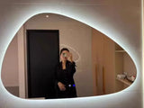 NordiLux Design Badkamerspiegel – Slimme LED Wandspiegel met Onregelmatige Vorm en Aluminium Frame
