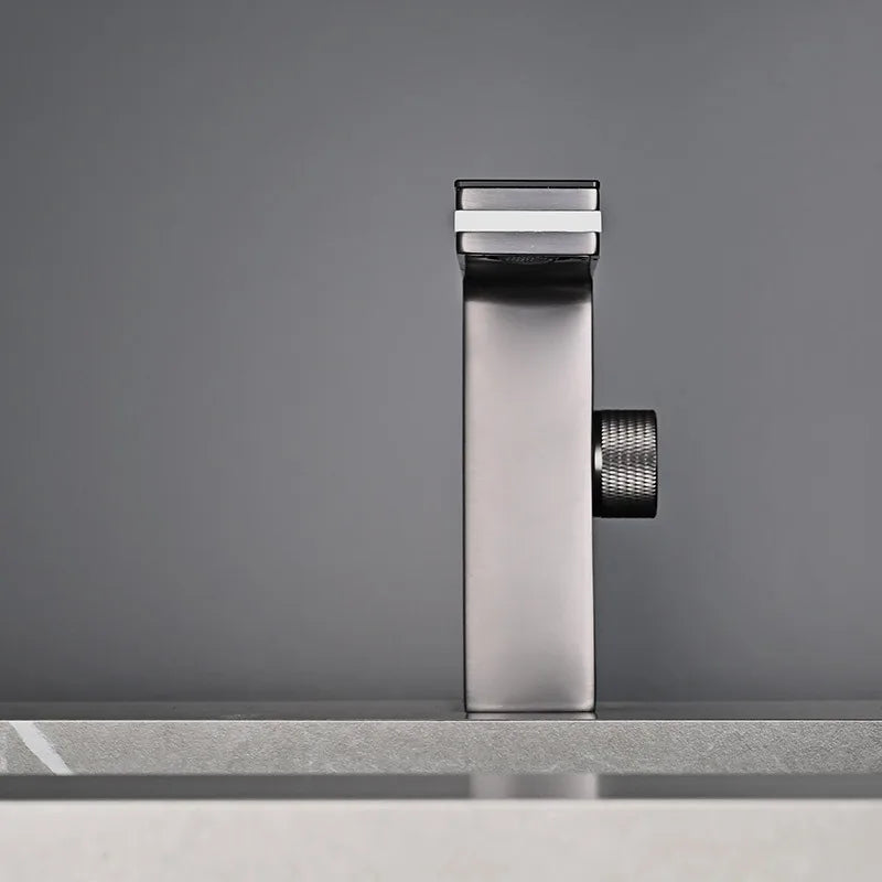 LuxuFlow Digitale LED Wastafelkraan