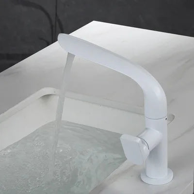AquaLux Wastafelkraan – Draaibare Luxe Koud-Warm Kraan met Messing Behuizing