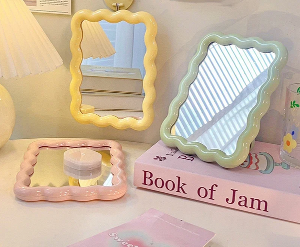 CremaWave Corrugated Desktop & Handheld Make-up Spiegel