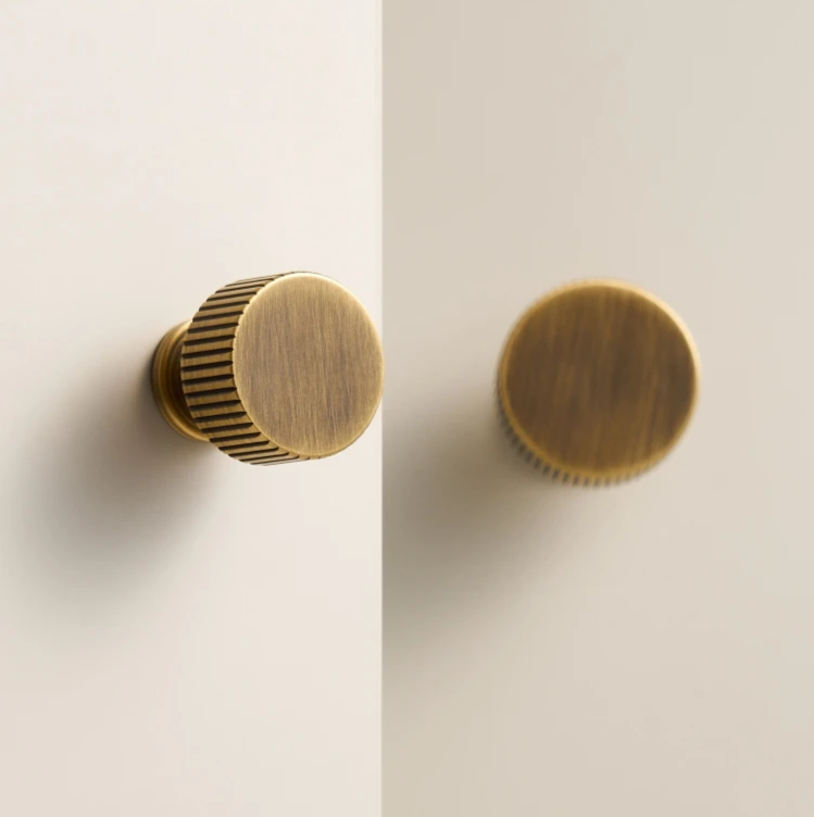 Nurlin Massief Messing Kastknoppen