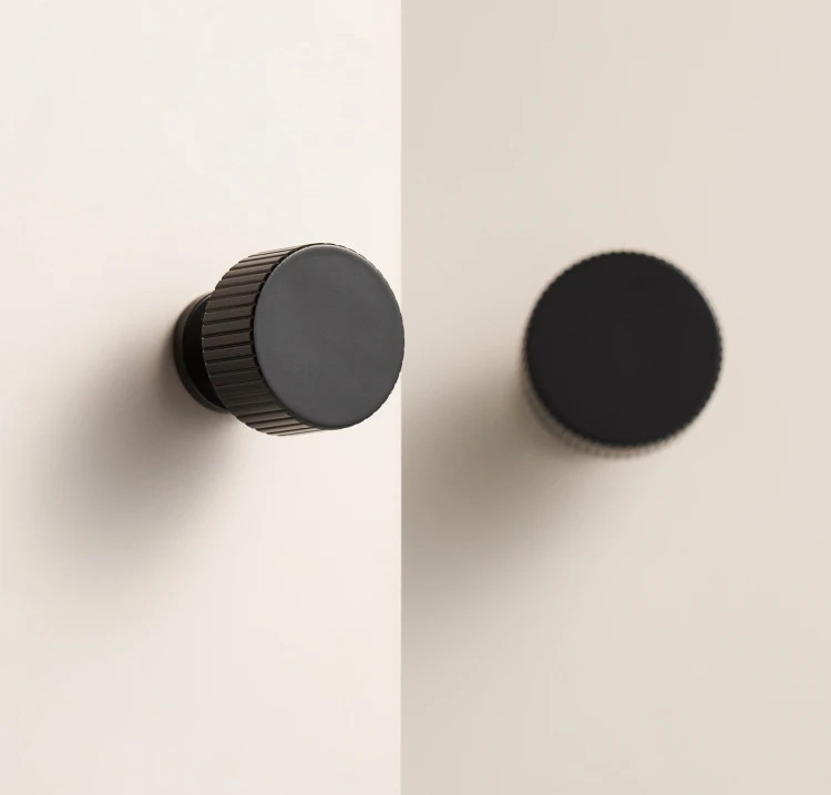 Nurlin Massief Messing Kastknoppen